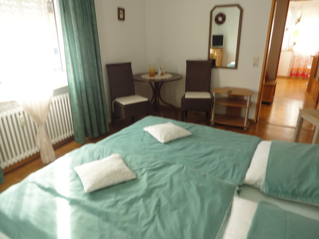 Ferienwohnung Toska Pfaffenweiler Zimmer foto