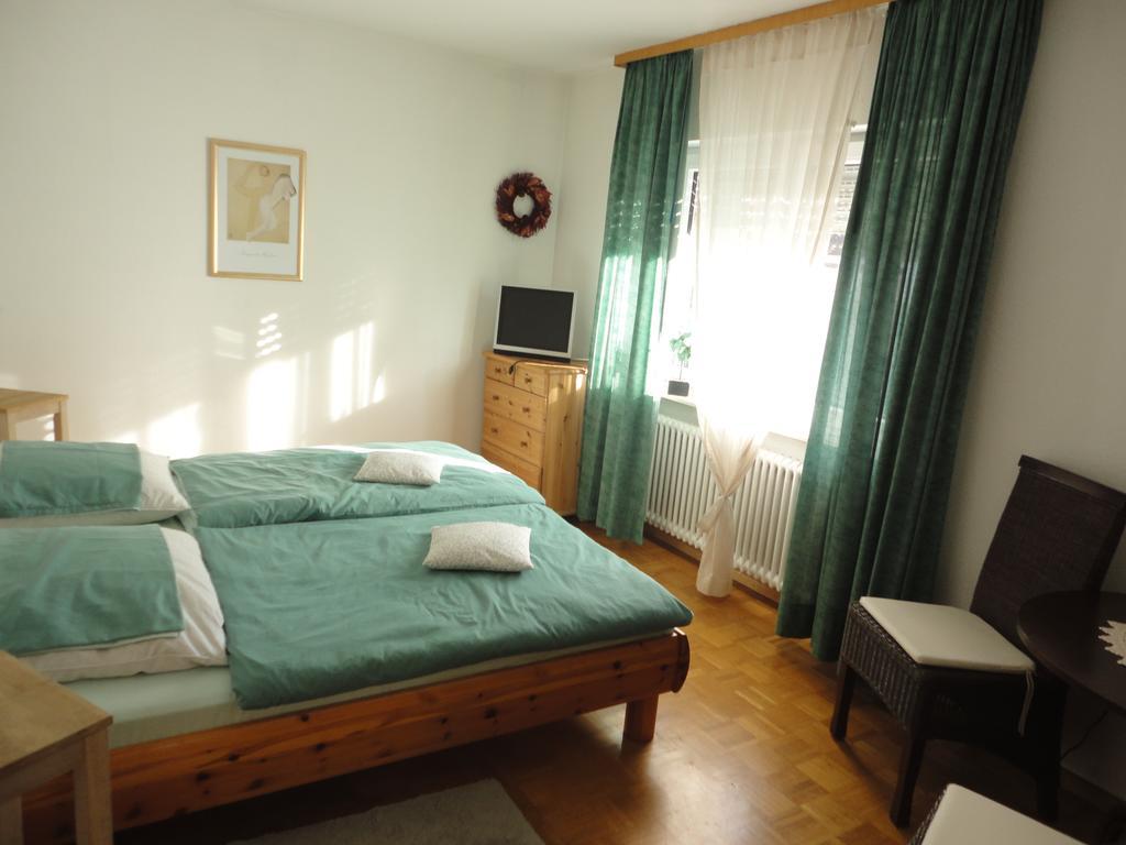Ferienwohnung Toska Pfaffenweiler Zimmer foto